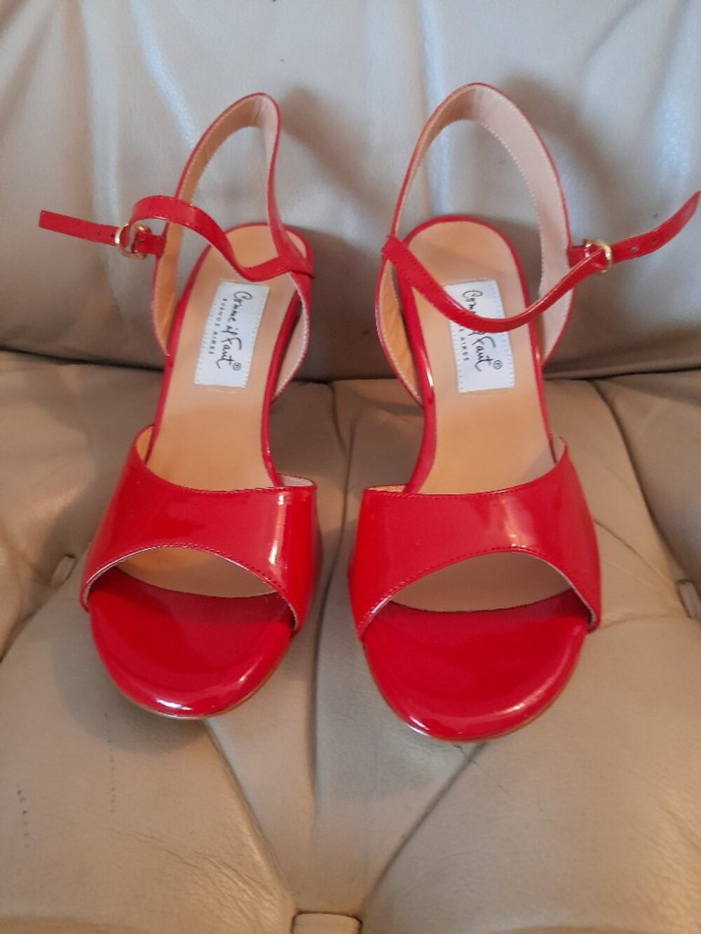 New red Comme il faut patent leather shoes size 38